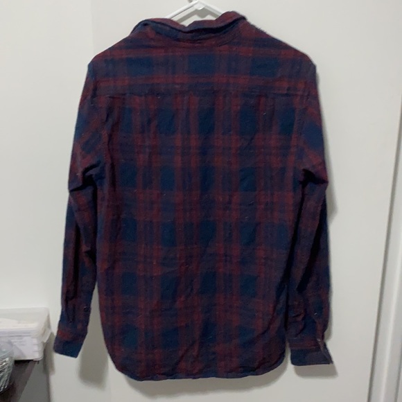 On The Byas Men’s Flannel - Picture 2 of 3